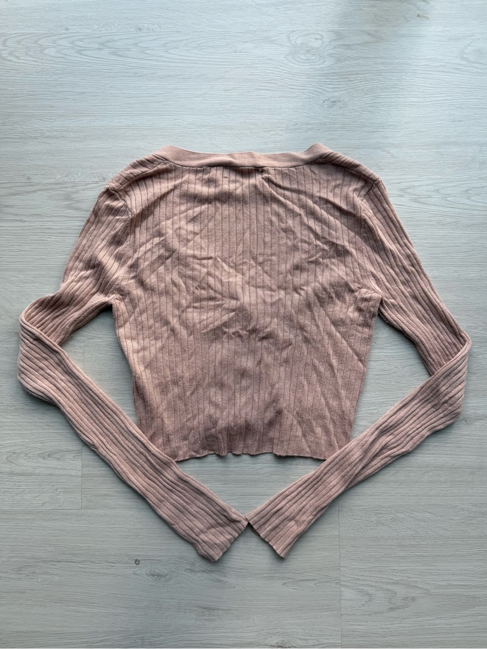 Light Pink Ribbed Button-Up Cropped Cardigan - Picture 5 of 5